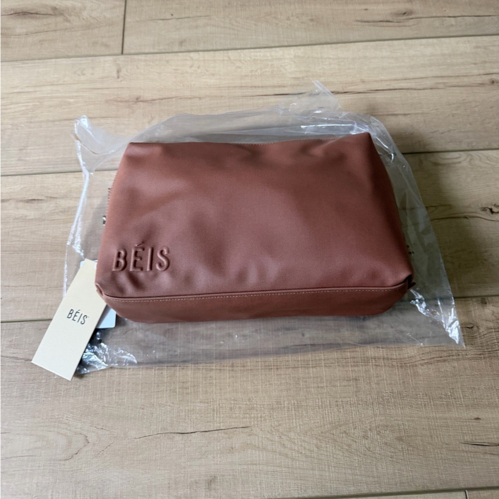 BÉIS *LARGE* cosmetic pouch in -CAMEL- Hard to Find!